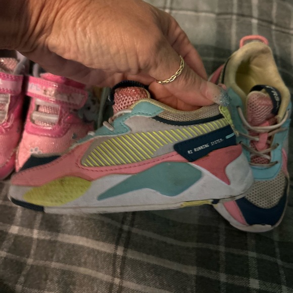 Girls Infant/Toddler shoes. Size 7 - Picture 3 of 4